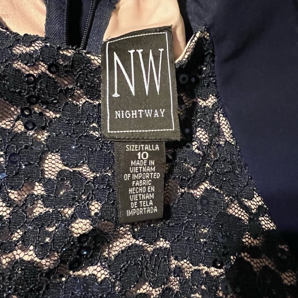 Nightway Lace A-Line Gown Navy Size 10 - Picture 8 of 8